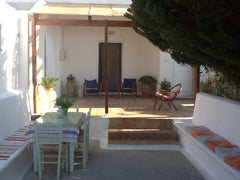 Situé sur la route du littoral à 2km du centre ville d'ierapetra au cœur d'un gr Paris, France Erotokritos maison de location Entire condo vacation rental 10853264