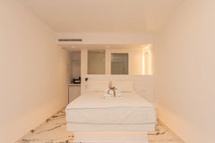 <b>License number</b><br />11912270000 Greece Bianco a Nero 4 pax with sharing pool A Room in hotel vacation rental 50495701