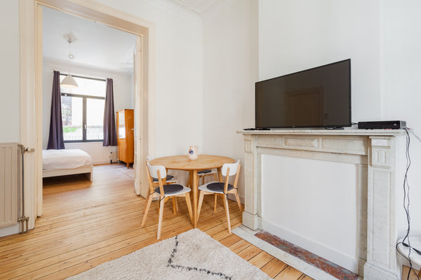 Self check in 2 room appartment with separate kitchen and Bath Room <br /><br /> Denmark Self Check In 2 Room Appartement In Trendy Saint Gilles Entire rental unit vacation rental 676515420241392477