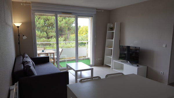 Notre logement se trouve à Eysines dans la banlieue de Bordeaux où vous pourrez  Eysines, France T3 aux portes de Bordeaux Entire condo vacation rental 45086678