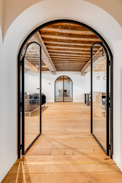 Enjoy our 200m2 fully renovated loft in the city center of Antwerp. This very la Leuven, Belgium Beautiful spacious Loft in the Heart of Antwerp Entire loft vacation rental 52787735