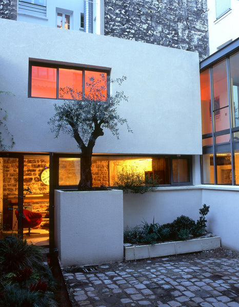 We're very happy to share our lovely house! Studio and bathroom are indepedants. Paris, France Studio 25m² in an architect's house Private room in townhouse vacation rental 5321844