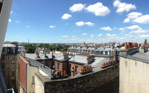 2 pièces cosy et calme à Montmartre, 6e et. avec ascenceur. Vue dégagée sur La D Paris, France Montmartre 2 pièces lumineux avec vue dégagée Entire rental unit vacation rental 9705132