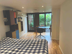 Vores lille anneks i grønne omgivelser har separat indgang og eget bad/toilet. < Copenhagen, Denmark Privat annex med luksus senge. Private room in guesthouse vacation rental 19344919