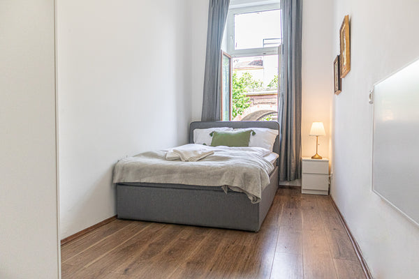 This commodius 40m² apartment is the ideal option for friends, travellers, coupl  Cheerful 1BR Apt.near Vienna AKH Ideal for All Entire rental unit vacation rental 659902565868261640
