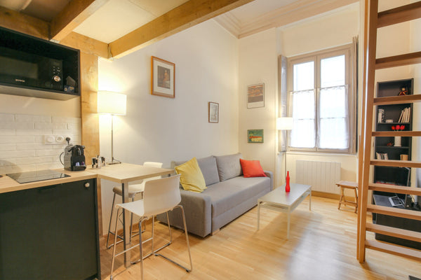 Cozy studio, near Place Bellecour in Lyon, in a popular area, and right in the c Lyon, France Nice warm studio near Bellecour Entire rental unit vacation rental 42225249