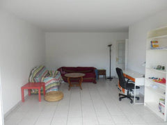 Bonjour, j'habite dans un appartement ou j'ai une chambre double disponible  ain Poleymieux-au-Mont-d'Or, France Un appartement tranquille à Lyon Private room in rental unit vacation rental 9099917