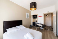 Entirely renovated studio in the heart of Lyon. An ideal pied-a-terre for a seve Lyon, France Hypercentre Saône quays last floor studio Entire rental unit vacation rental 33208544