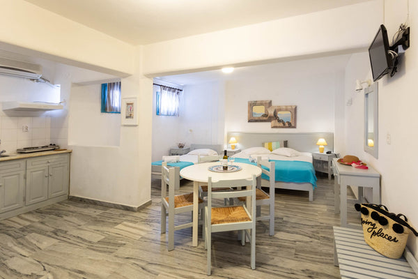There are two spacious open plan semi-basement studios (number 12 and 13) with a Athens, Greece Spacious semi-basement studio with king size bed Entire serviced apartment vacation rental 3274091