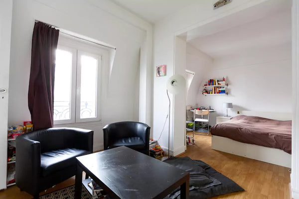 This apartment is a perfect little studio for 2 people for a romantic time in Pa Dublin, Ireland Jolie Studio Sur le Champs! Private room in rental unit vacation rental 16539736