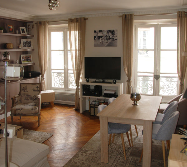 Located in the heart of the village of Batignolles, this former mansion in Hauss Paris, France Cosy 4 rooms flat in the heart of Batignolles Entire rental unit vacation rental 16344304