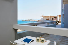 Cosy, spacious apartment, beautifully decorated & ideally located for a relaxing Heraklion, Greece ★ Stylish Apt close to town centre + 5min to beach Entire rental unit vacation rental 41945799