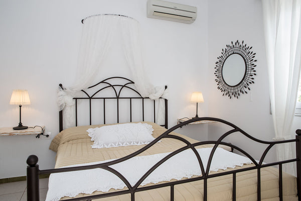 IRINI PENSION enjoys a privileged location in Platis Yialos, Sifnos. We are only  Deluxe Triple Room Private room in rental unit vacation rental 21749815