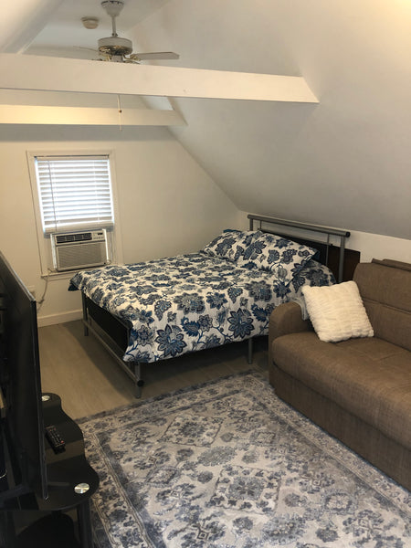 My place is good for Students , couples, solo adventurers, and business traveler New York, NY Rental unit in Staten Island · ★4.86 · Studio · 2 beds · 1 bath Entire rental unit vacation rental 22450373