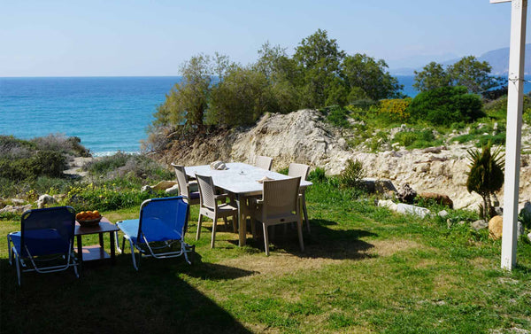Wenn Sie nach einen erholsamen Urlaub am Strand suchen, dann sind Sie beim Stran Heraklion, Greece Bungalow Thalassa, am Strand und mit Mini-Pool Entire bungalow vacation rental 33235676