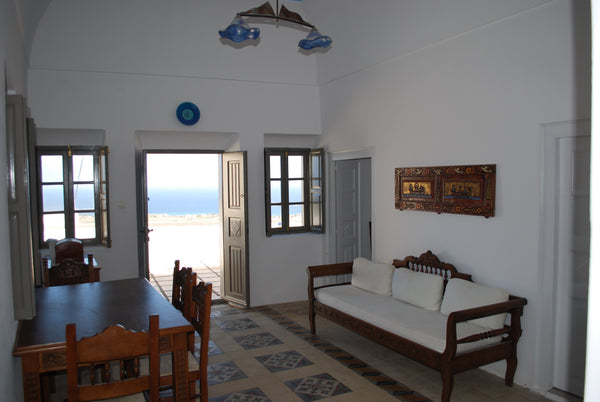 Fully Disinfected and daily sanitized Traditional 200 year old Santorinian House Finikia, Greece Independent Traditional House - Direct Sunset Cycladic home vacation rental 16173641