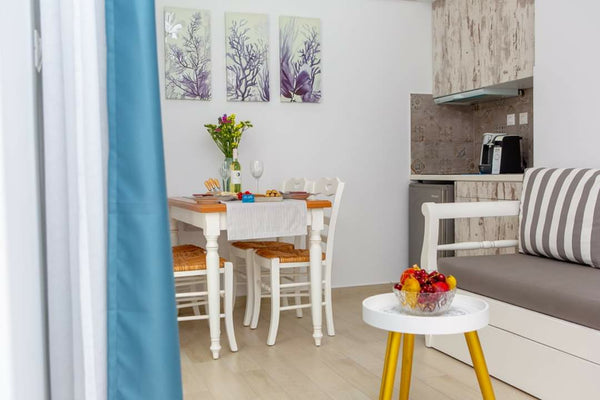 The apartment is located at the heart of the chora of Naxos town. On the road do Naxos, Greece Town centre Apartmemt at the heart of Naxos Entire rental unit vacation rental 20412800