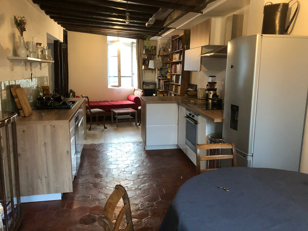 Sous les toits, 2 chambres avec un grand lit double, un lit simple et lit double Paris, France 2 rooms upstair my flat under the roof. Best area Private room in rental unit vacation rental 22895890