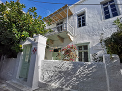 You have access to the second floor of a historical house in the heart, the main Montreuil, France Traditionnal house in the heart of Mykonos Entire rental unit vacation rental 31204150