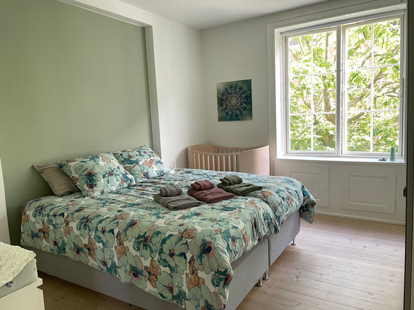 Newly renovated and very bright 4 room apartment in scandinavian design with hig Frederiksberg, Denmark 108 m2 modern apartment. 10 min. to Cph. City Hall Entire rental unit vacation rental 19148761