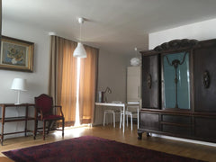 A tastefully furnished second floor apartment with contemporary as well as tradi Vienna, Austria Quiet and Comfortable Living Minutes Near Centre Entire rental unit vacation rental 34056961