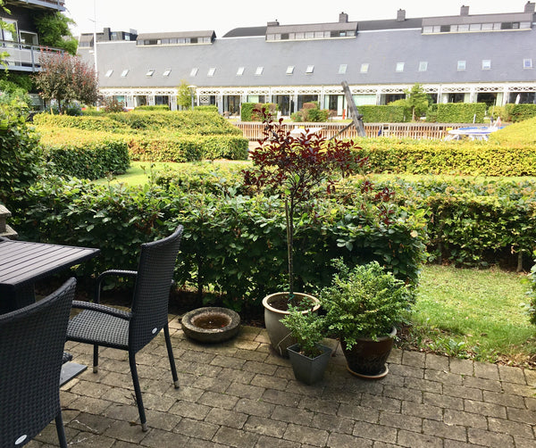 Nice ground floor apartment at Christianshavn, one of the most charming places i Copenhagen, Denmark Ground floor apartment with garden and canal view Entire rental unit vacation rental 37559995