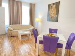 Unser gemütliches Apartment liegt in einem klassischen Wiener Altbau im 2. Bezir Vienna, Austria Steiner Residences Nestroyplatz Family One-bedroom Entire rental unit vacation rental 654404553694052948
