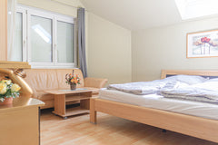 Vergiss deine Sorgen – in dieser geräumigen und ruhigen Unterkunft. Dieses Zimme Vienna, Austria Exquisite Room in Shared Villa w/ Garden & Parking Private room in villa vacation rental 644637152851483180