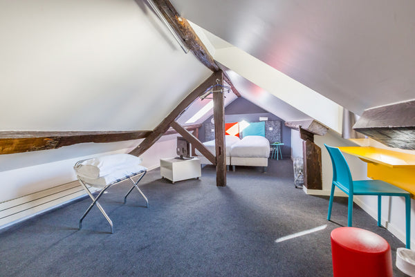 Chambre sous combles pour 2 située au cœur de Paris, au croisement des quartiers Joinville-le-Pont, France Chambre design et cosy à Oberkampf Private room in serviced apartment vacation rental 21669978