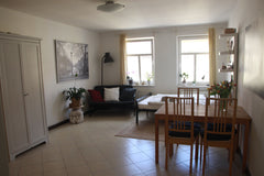 Přijeďte si odpočinout do příjemného ubytování na Letné. V okolí jsou dva parky,  Příjemný byt na Letné Entire rental unit vacation rental 627936922227735415