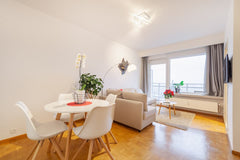 WALKING DISTANCE FROM CITY CENTER!<br />Only 5 minutes walk to trendy neighbourh Brussels, Belgium Modern apartment with panoramic view over Antwerp Entire rental unit vacation rental 45595382
