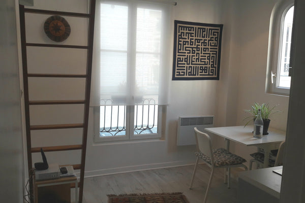 Chaleureux duplex, tout près de Montmartre (500mt), situé dans une rue très calm Paris, France Cozy studio at the foot of Montmartre, Paris 18th Entire rental unit vacation rental 28385241