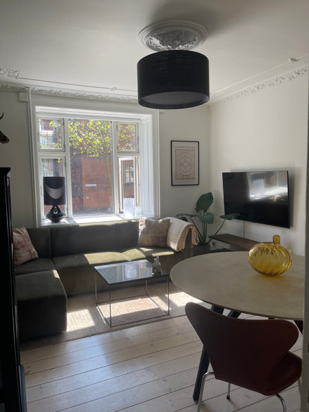 Nyd et ophold i København i vores lejlighed på Østerbro. Indkøbsmuligheder, park  Skøn lille lejlighed på Østerbro, tæt på metro. Entire rental unit vacation rental 703512507198448286