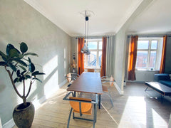 Rummelig og lys lejlighed 200M fra metro.<br /><br />Den perfekte lejlighed til  Denmark Lejlighed med altan - 75 m2. 200 m fra metro Entire rental unit vacation rental 42961202