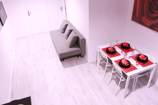 A small private garden of 9 m², very nice apartment with all the comforts, calm  Paris, France best apartment Entire rental unit vacation rental 7041794