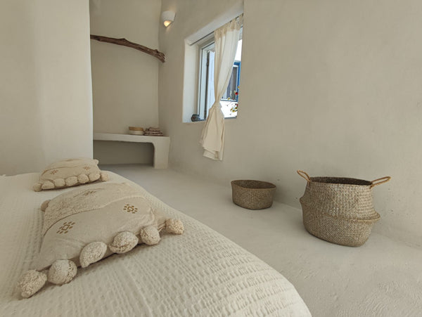 <b>License number</b><br />00001737370  Καμάρα (Kamara) cave rooms Private room in cycladic house vacation rental 629546539997067492