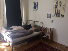 Das Zimmer besitzt zwei Fenster die zum Hof gerichtet, es ist somit ruhig und he Vienna, Austria Ruhiges, helles Zimmer Private room in rental unit vacation rental 44391404