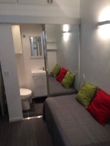 Petite studette dans le 6eme arrondissement de Paris, a 100m du jardin du Luxemb Paris, France Studio Paris 6 proche Montparnasse Entire rental unit vacation rental 19762772