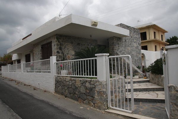 Located on the old highway to Agios Nikolaos, 10km outside Heraklion, across the Heraklion, Greece Εξοχικό Κοκκίνη Χάνι Entire home vacation rental 10127675