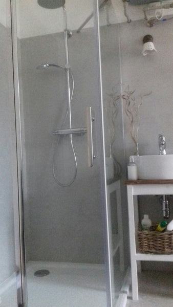 Nově zrekonstruovaný pokoj s vlastní sprchou a kuchyňským koutkem Vám nabízí bez Prague, Czechia Nově zrekonstruovaný pokoj s vlastní sprchou Private room in condo vacation rental 4669266