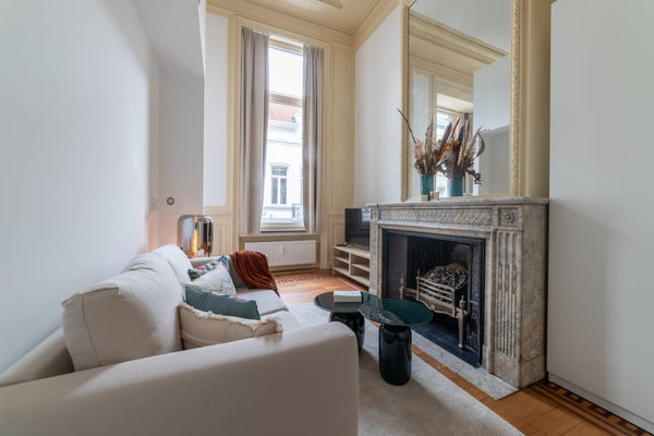 This lovely studio apartment is filled with natural light. Recently renovated, o Brussels, Belgium Sweet Inn |  Sunlit Studio Apt. in Saint Gilles Entire rental unit vacation rental 51833913