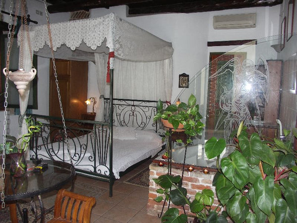 Luxurious studio, totally restored and decorated according to the traditional ve Chania, Greece Trad,luxury room for 1-2 pax Entire rental unit vacation rental 6929660