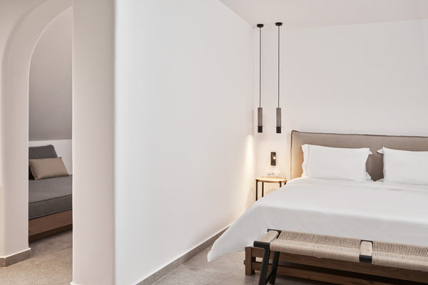 Junior Suite Pool Front come with either 1 king size bed (180 x 200cm) or 2 sing  Junior Suite - SantAnna Luxury Suites Imerovigli Room in boutique hotel vacation rental 42088201