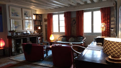 Picturesque duplex apartment of 1200 sq ft in the historical scenic heart of Par Houston, TX Picturesque duplex apartment in the heart of Paris Entire rental unit vacation rental 21274040