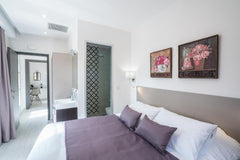 Our cozy double room is a nice option for couples. The location is excellent to   Portou 04. 1st Floor Budget Room Room in aparthotel vacation rental 32150538