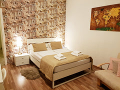Liebe Gäste, Reisende und Airbnb Freunde! :)<br /><br /><br />Wir begrüssen Euch  Lovely, quiet Studio just near the center Entire rental unit vacation rental 20759873