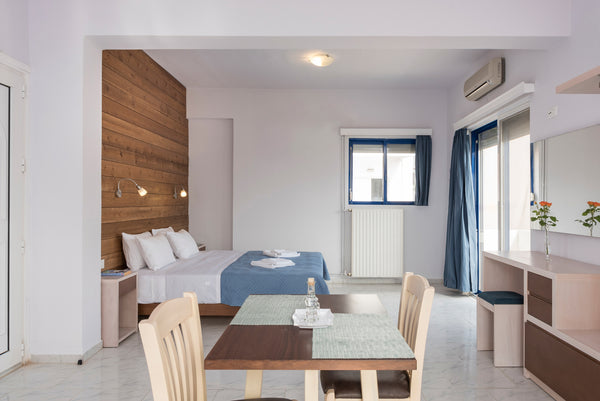 This studio is part of an apartment hotel, Esplanade Apartments. The story of th Chania, Greece Modern apt 10 min walk from beach - Seaview & pool Room in aparthotel vacation rental 24353942