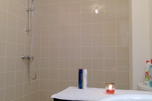 Très beau studio à deux pas du sacré coeur. Idéal pour deux personnes. Situé aux Montpellier, France Coeur de Montmartre Entire rental unit vacation rental 7157211