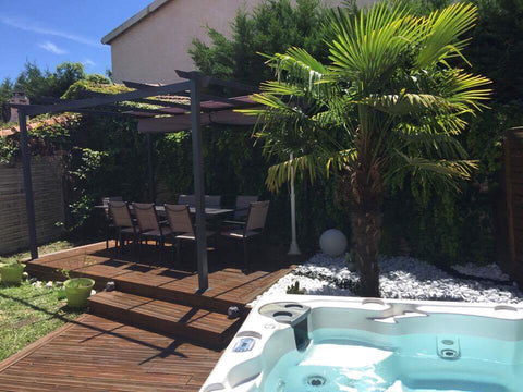 A seulement 20 minutes du centre de Bordeaux et de l'aéroport, dans une maison t Eysines, France CHAMBRE CHIC AVEC ACCÈS SPA Private room in home vacation rental 39517301