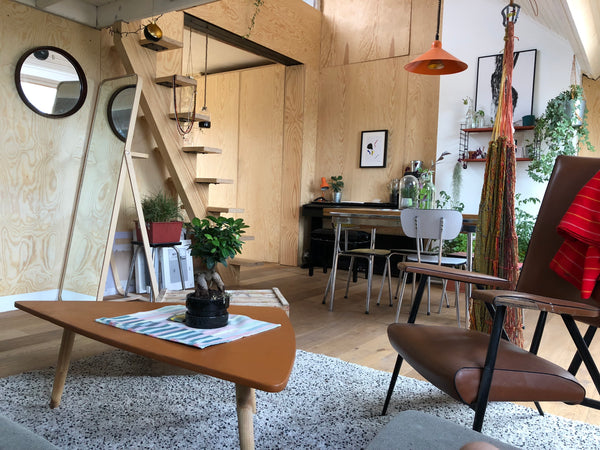 Nice 60m2 flat at the 4th floor of a typical Brussels building.<br />I did all t Saint-Gilles, Belgium Petit Diamant Entire rental unit vacation rental 27337280